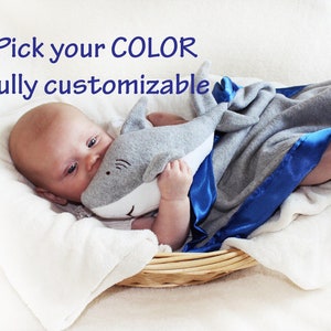 Great White Shark Security Blanket, baby blanket Lovey Blanket, Satin, Baby Blanket, Stuffed Animal, Baby Toy Customize add Monogramming 画像 1