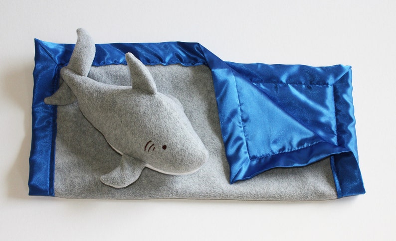 Great White Shark Security Blanket, baby blanket Lovey Blanket, Satin, Baby Blanket, Stuffed Animal, Baby Toy Customize add Monogramming 画像 3