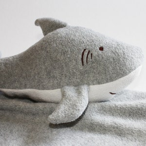 Great White Shark Security Blanket, baby blanket Lovey Blanket, Satin, Baby Blanket, Stuffed Animal, Baby Toy Customize add Monogramming 画像 2