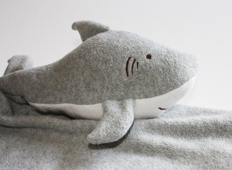 Great White Shark Security Blanket, baby blanket Lovey Blanket, Satin, Baby Blanket, Stuffed Animal, Baby Toy Customize add Monogramming 画像 2