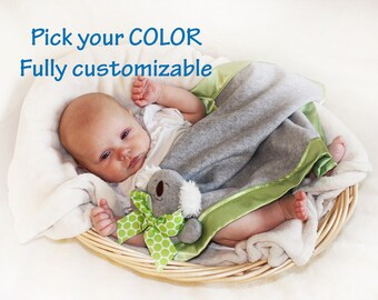Graues Koala Schmusetuch: Handgemachte Fleece Baby Lovey mit Satin