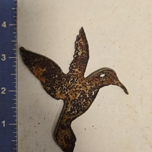 Rusty Metal Hummingbird: Craft Supply, 4x3.5 Inches