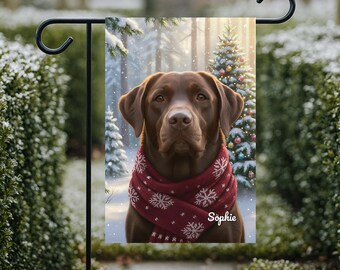 Gepersonaliseerde chocoladelab kersttuinvlag, besneeuwde winter hondenliefhebber kunst