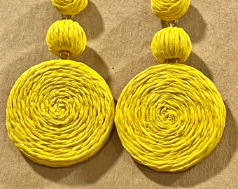 Yellow Dangle Earrings (e256)