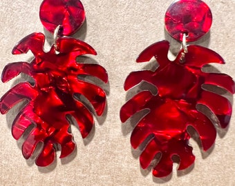 Red leaf earrings (e255)