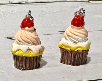 Cupcake earrings (e253)