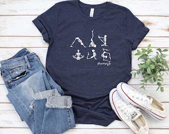 Namaste Halloween Shirt, Halloween Geist Komfort Farben Shirt, süßes Geist Shirt, Damen Halloween Shirt, süßes Herbst Shirt, Geschenk für Halloween