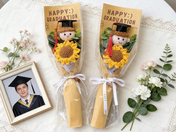 Crocheted Graduation Bouquet,Class of 2026,Crochet Graduation Flowers,Custom Handmade Sunflower Doll Bouquet,College Graduation Gift for Her