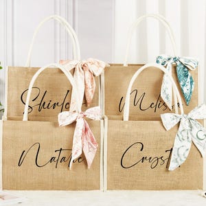 Personalisierte Jute-Taschen, benutzerdefinierte Name Jute-Tasche mit Schal, Monogramm-Strand-Einkaufstasche, Junggesellinnenabschied-Gastgeschenke, Hochzeit, Brautjungfer-Geschenke Tasche