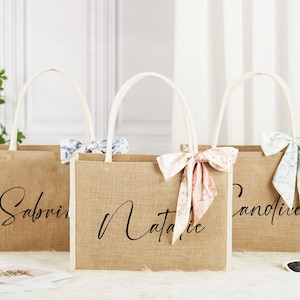 Benutzerdefinierte Name Jute Taschen, kundenspezifische Brautjungfer Geschenk Taschen, personalisierte Sacks, Junggesellinnenabschied Gefälligkeiten, Strand Tragetaschen, Brautparty Geschenktaschen