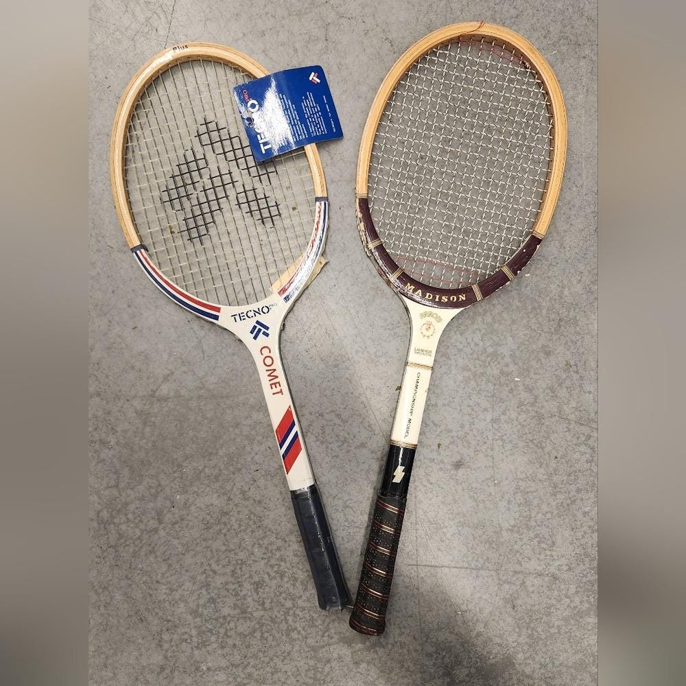Raquette de tennis vintage Lacoste - Vintage by fabichka