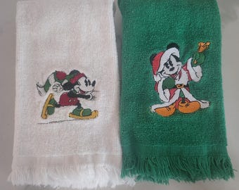 Vintage Disney Mickey Mouse Christmas Hand Towels Set White Green Embroidered