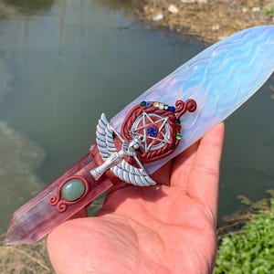 24 cm Opalit Quarz,Kristall Dolch,Adlerschädel,Fluorit Obelisk,Handgeschnitzte Kristall Geschenke 1Stk
