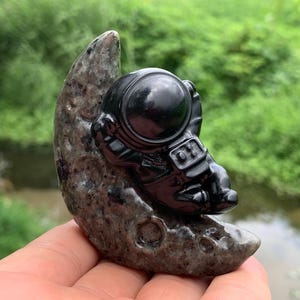 2.8''+ Natural Obsidian+Yooperlite quartz,quartz crystal,hand carved,Crystal Astronaut,Astronaut skull,Crystal Gifts 1pc