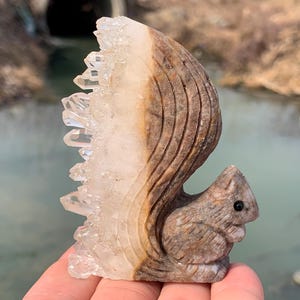 2.6インチ以上の天然クリアクラスタークォーツ、水晶、クリスタルリス