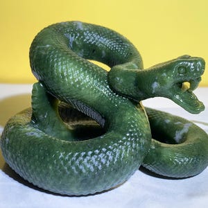 2.8&#39;&#39;+ Natural Green Jade quartz,quartz crystal,Crystal Snake,Snake Skull,Hand Carved Crystal Gifts 1pc