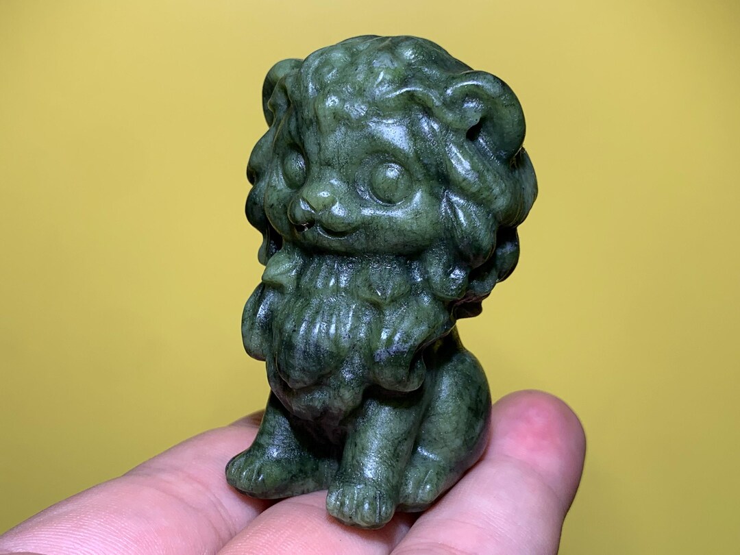 手彫りの緑翡翠の獅子の置物 - クリスタルヒーリングギフト - Etsy 日本