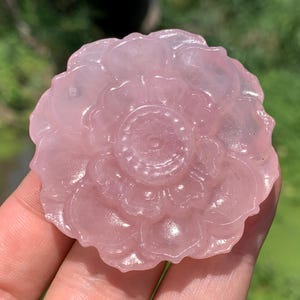 2.2''+ Natural Pink Rose quartz,quartz crystal,hand carved,Crystal Rose,Flowers skull,Crystal Gifts 1pc
