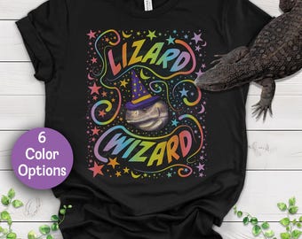 Camiseta con diseño dibujado a mano de Mago Lagarto - Ropa novedosa para amantes de los reptiles
