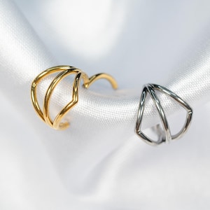 16G Triple Hoop Septum Ring, Titanium Clicker Hoop, Nose Ring, Daith Hoop, Septum Piercing, Cartilage Hoop, Helix Hoop, Hinged Segment Y31