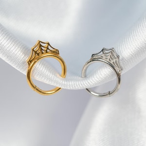 16G Spider Web Clicker Hoop, Septum Ring, Daith Hoop, Septum Hoop, Nose Piercing, Cartilage Hoop, Helix Hoop, Hinged Segment X20