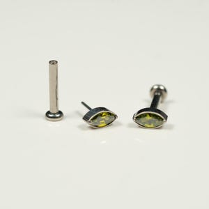 Peridoto de plata de ley de 20 g, 18 g y 16 g con piedra marquesa, pendiente de tuerca con parte posterior plana sin rosca, pendiente de cartílago, perforación de trago, pendiente de caracola, pendiente de hélice, U22