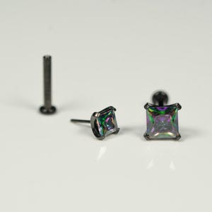 20G, 18G, 16G Black Vitrail Medium Square CZ Threadless Stud met platte achterkant, oorbel, kraakbeenpiercing, titanium, tragus, helix, push-in, AA4