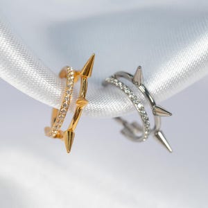 16G Double Hoop Spikes Septum Ring, Titanium Clicker Hoop, Nose Ring, Daith Hoop, Septum Piercing, Cartilage Hoop, Helix Hoop, Conch AC22