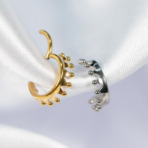 16G Crown Septum Ring, Titanium Clicker Hoop, Nose Ring, Daith Hoop, Septum Piercing, Cartilage Hoop, Helix Hoop, Hinged Segment AA36