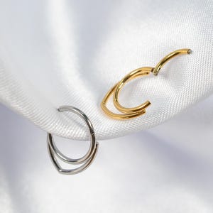 16G Double Hoop Septum Ring, Titanium Clicker Hoop, Nose Ring, Daith Hoop, Septum Piercing, Cartilage Hoop, Helix Hoop, Hinged Segment W34