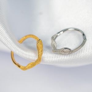 16G Snake Septum Ring, Titanium Clicker Hoop, Nose Ring, Daith Hoop, Septum Piercing, Cartilage Hoop, Helix Hoop, Hinged Segment AA9