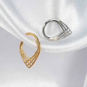 16G Criss Cross Septum Ring, Titanium Clicker Hoop, Nose Ring, Daith Hoop, Septum Piercing, Cartilage Hoop, Helix Hoop, Hinged Segment V20