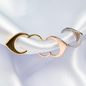 16G V Shape Septum Ring, Titanium Clicker Hoop, Nose Ring, Daith Hoop, Septum Piercing, Cartilage Hoop, Helix Hoop, Hinged Segment X3