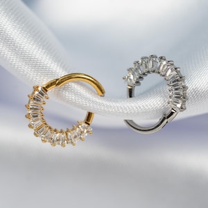 16G Baguettes Septum Ring, Titanium Clicker Hoop, Nose Ring, Daith Hoop, Septum Piercing, Cartilage Hoop, Helix Hoop, Hinged Segment T3