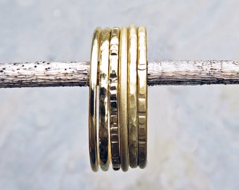 18k Gold Stacking Ring in Smooth, Hammered, Matte, or Notched Finish. Thin 1mm Band.