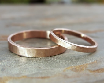 Hammered Gold Wedding Band Set in Solid 14k Yellow or Rose Gold. 2mm and 3mm Flat Bands, Choose Polished or Matte Finish.