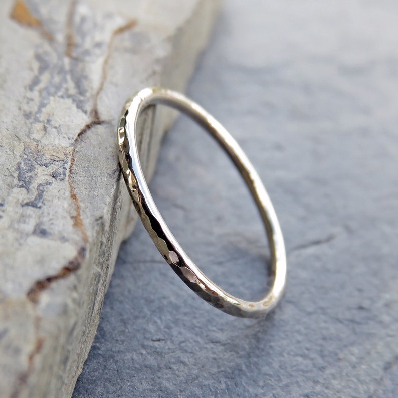 Simple Thin 14k White Gold Wedding Band in Smooth Hammered