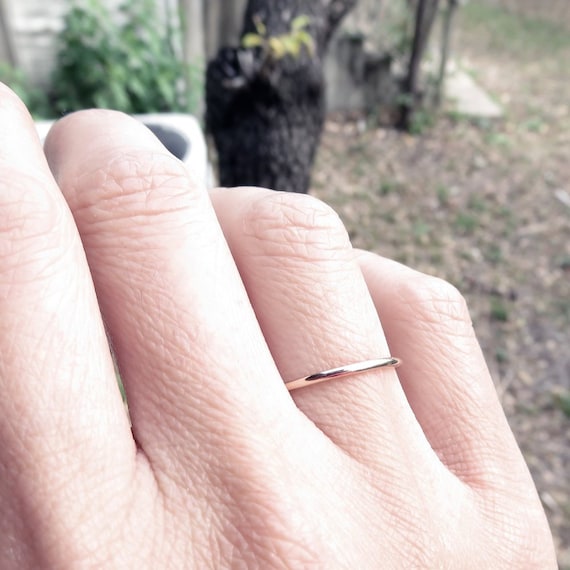 10k rose gold wedding band deals