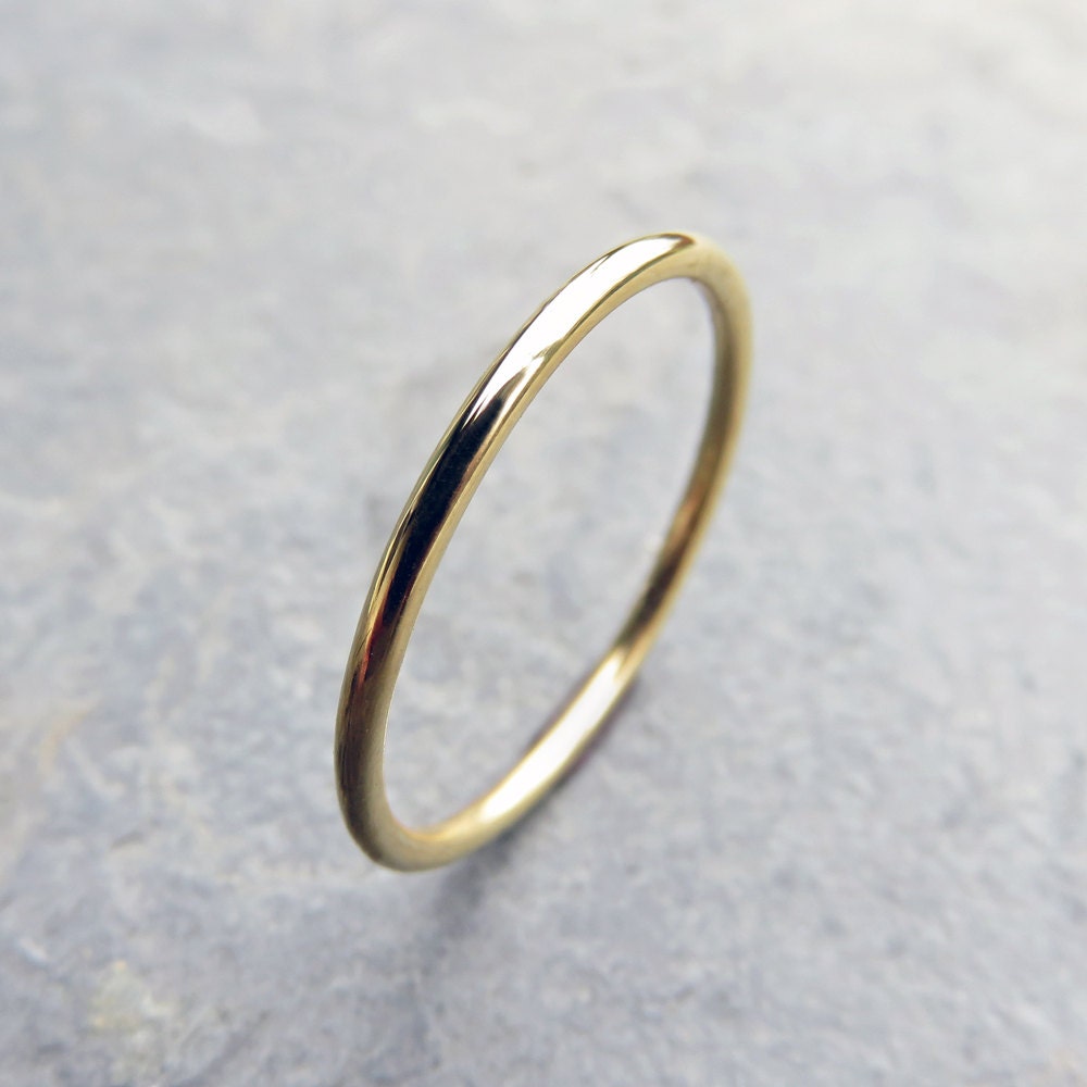 Women's 18K Yellow Gold 2mm Light Half Round Wedding Band Ring