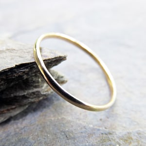 1,5 mm 585er Gold Ehering: Schlichter, halbrunder Ring