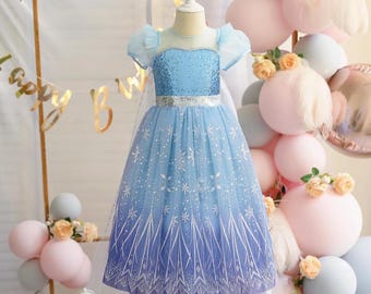Vestido de princesa Elsa: vestido azul brillante con accesorios