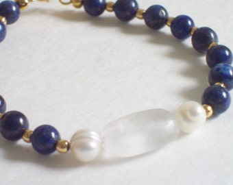 Peace Lapis bracelet with Quartz crystal and freshwater pearl beads - #Jewelry #Bracelets #lapislazuli