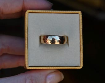 Antique 18k Gold Textured Hammered Cigar Band "1897" 5.62g - size 7.25