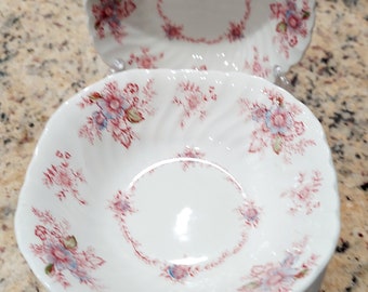 Vintage Johnson Brothers Marlow Square Bowl Farmhouse Flowers Floral Pink White Retro PRETTY