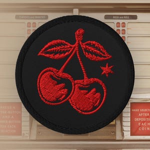 Patch Cherry Bomb - retropunk geborduurd opstrijkaccessoire