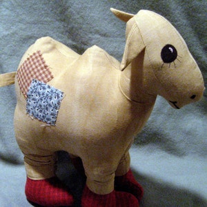 Raggedy Anns Camel with Wrinkled Knees Artist PDF Pattern image 2