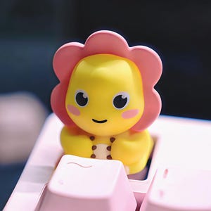 Handcrafted Nai Long Milk Dragon Resin Keycaps – Unique Layered Mechanical Keyboard Accessories – Premium Epoxy Art for Gamers & Typists