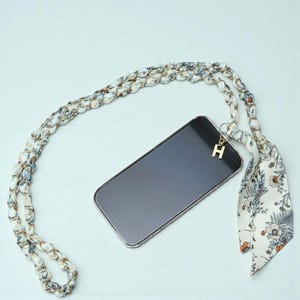 Personalisierte Handyband Kette, Crossbody Handyband, Handykette benutzerdefinierte Lederband, Blumen Seidenschal Band, Handy Zubehör, Handschlaufe