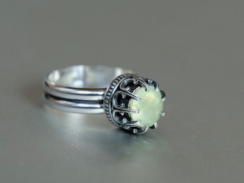 Prehnite ring size 6.25 or made to order, sterling silver ring with mint green gemstone, crown ring, princess ring image 2