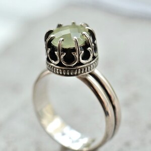 Prehnite ring size 6.25 or made to order, sterling silver ring with mint green gemstone, crown ring, princess ring image 3